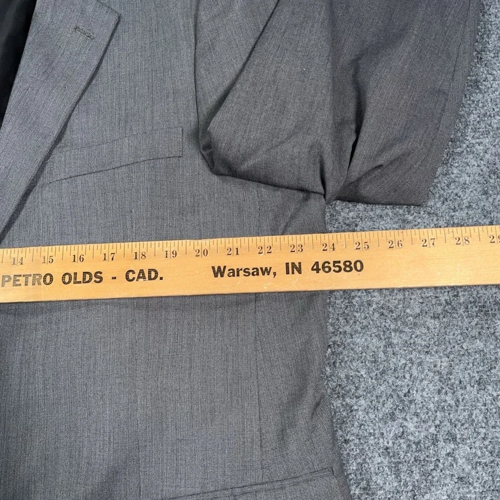 Van Heusen Mens Gray Blazer Birdseye 2-Piece Suit Set 46R / 38x32 Pants Office